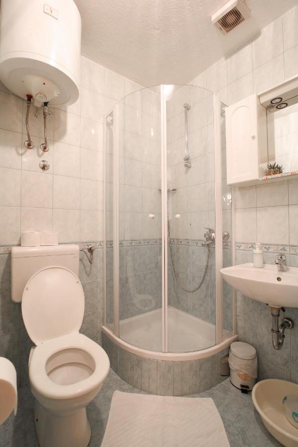 Studio Laura-Spacious Studio On The Main Beach Μακάρσκα Εξωτερικό φωτογραφία
