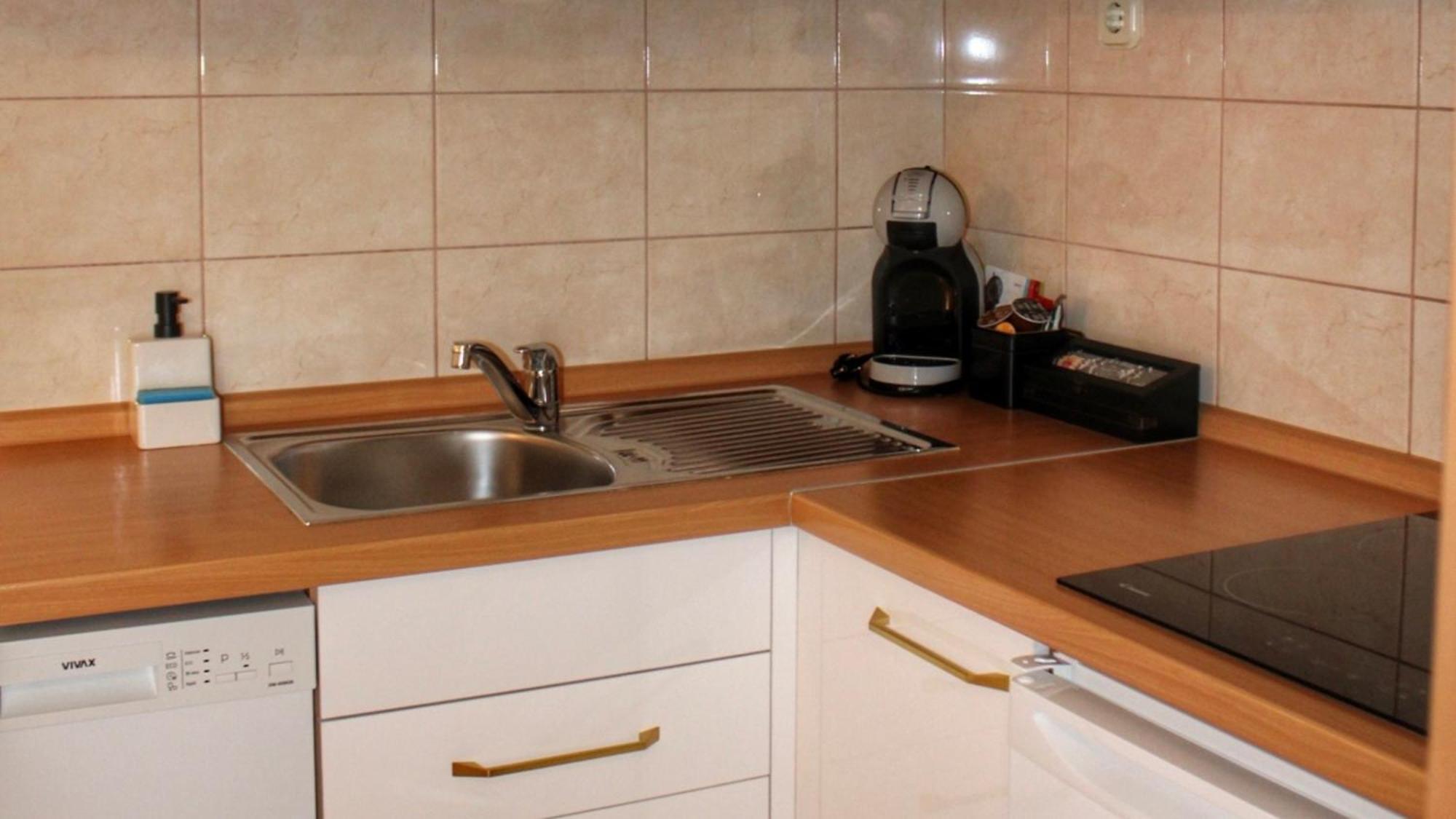 Studio Laura-Spacious Studio On The Main Beach Μακάρσκα Εξωτερικό φωτογραφία