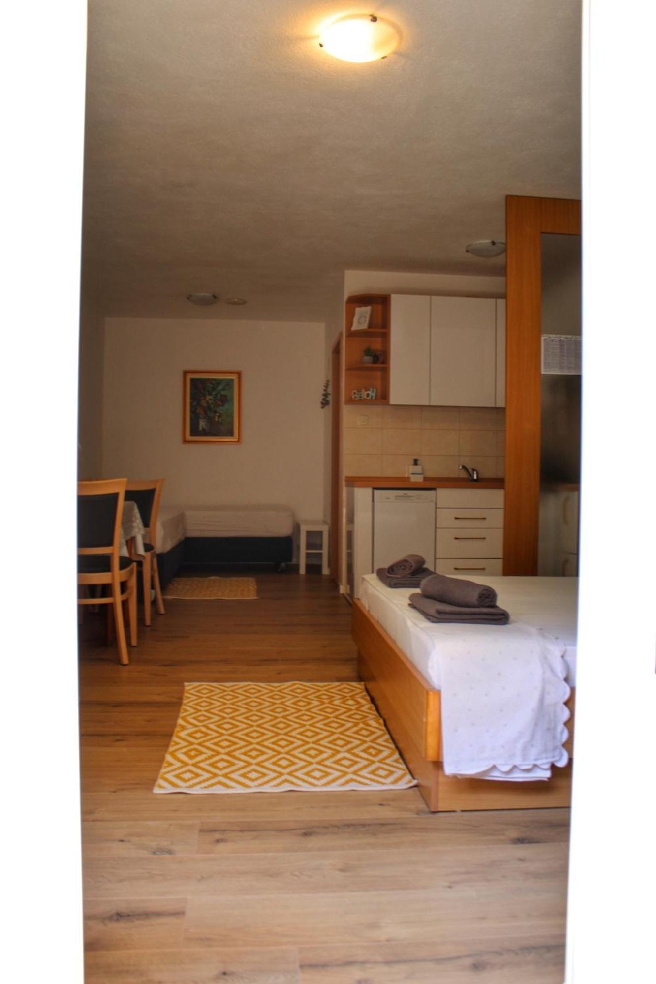Studio Laura-Spacious Studio On The Main Beach Μακάρσκα Εξωτερικό φωτογραφία